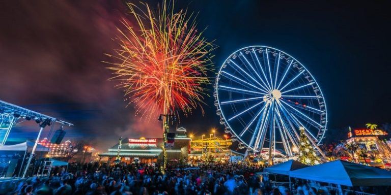 4th of July in Pigeon Forge - Accommodations by Willow Brook Lodge